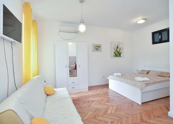 Apartment Stari Grad