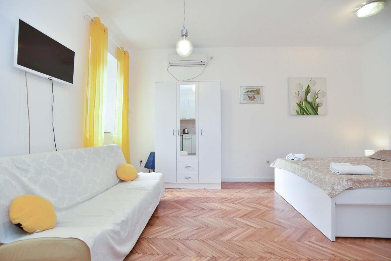 Stari Grad Apartment
