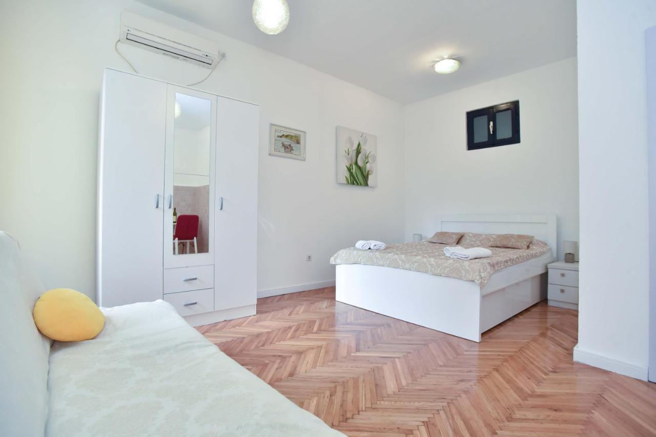 Apartment Stari Grad *